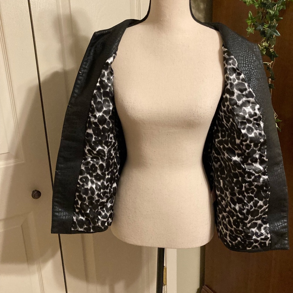 Gorgeous Rudy Rd. Jacket size 10 - Picture 4 of 5